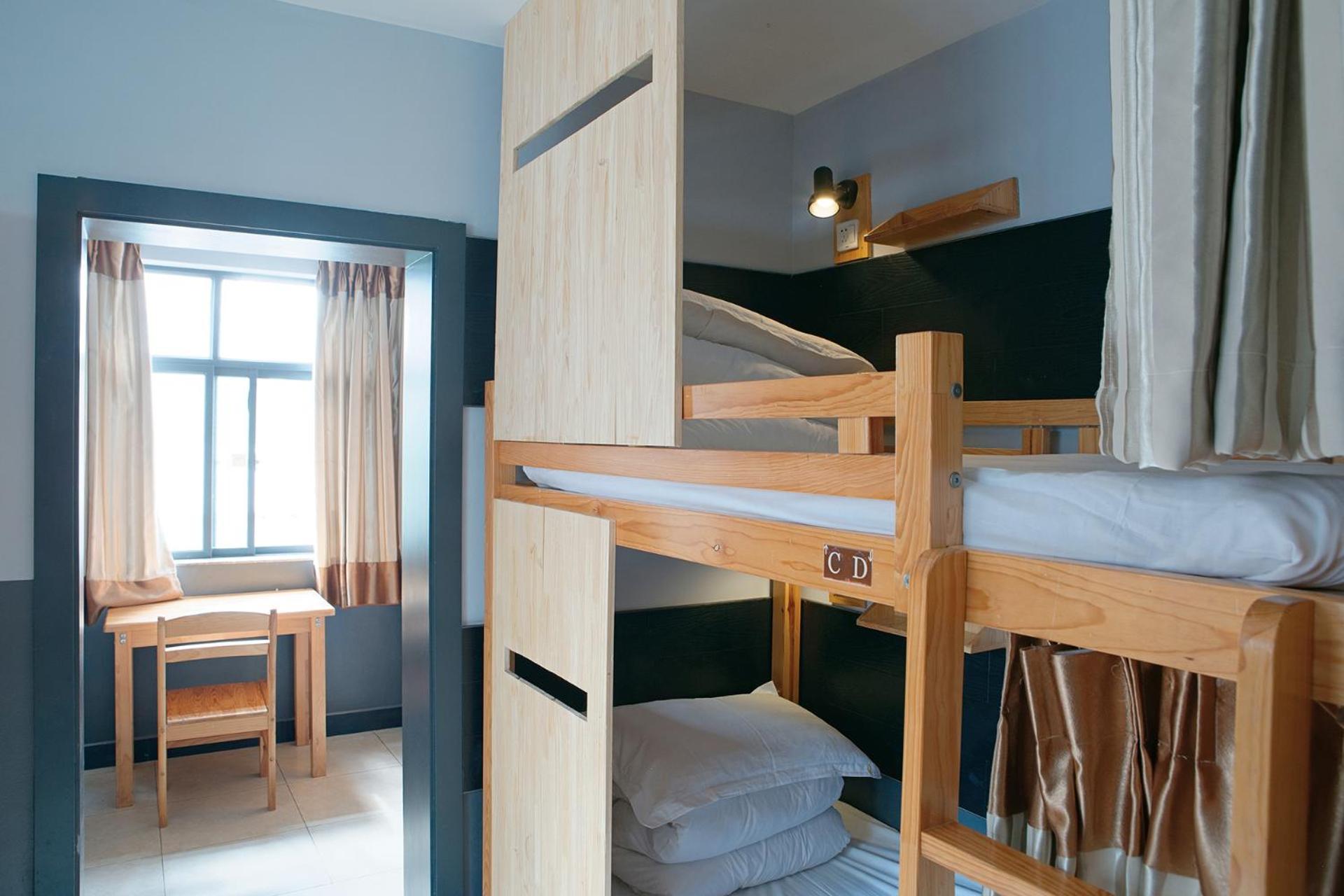 Kunming Upland International Youth Hostel Near The City Center ,2 Mins Walk To The Subway, 2 Mins Walk To The Green Lake, Close To Yuan Tong Temple, Old Street, Yunnan University, Convenient Payment And Visa Cards Are Accepted Zewnętrze zdjęcie