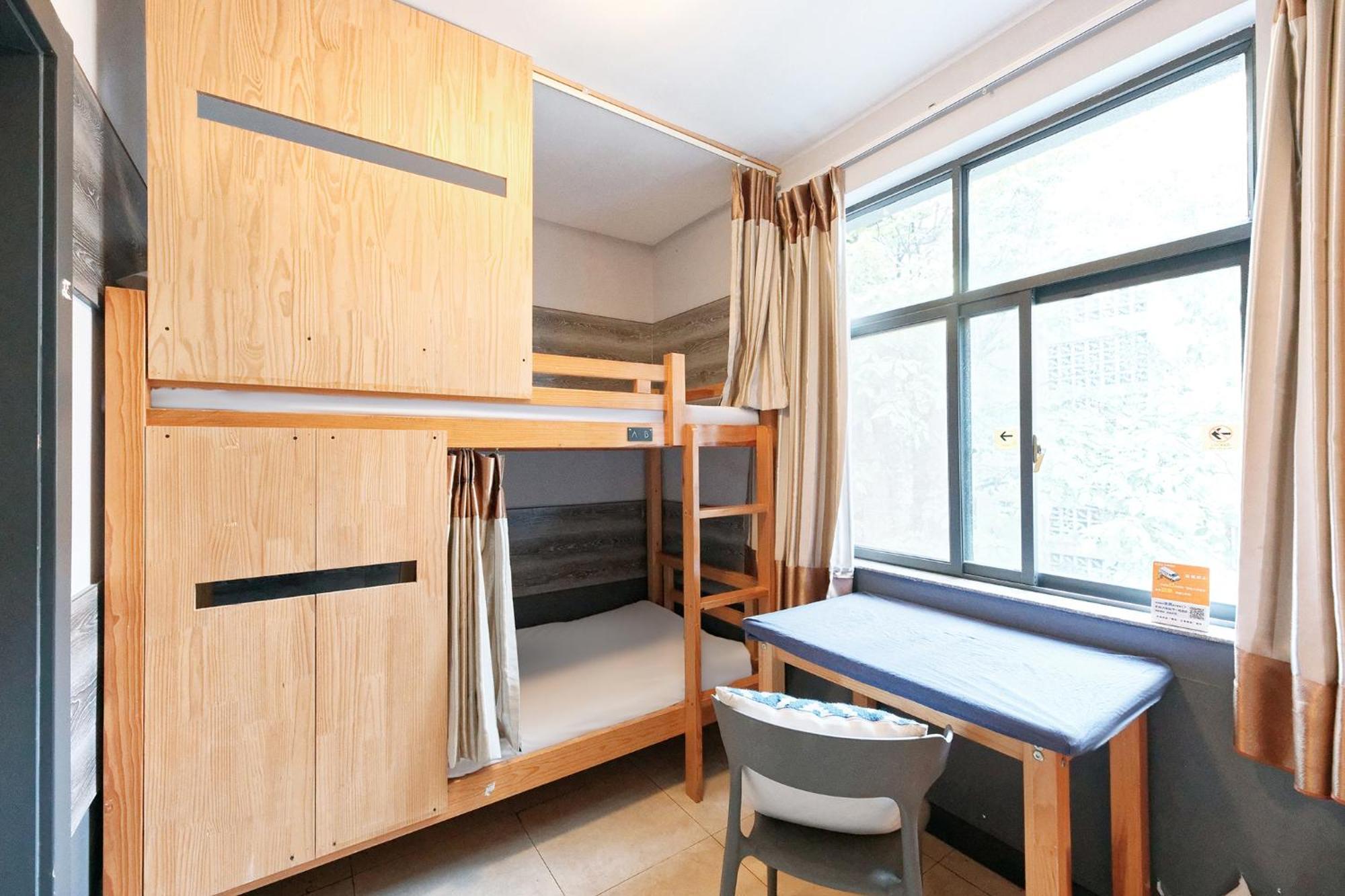 Kunming Upland International Youth Hostel Near The City Center ,2 Mins Walk To The Subway, 2 Mins Walk To The Green Lake, Close To Yuan Tong Temple, Old Street, Yunnan University, Convenient Payment And Visa Cards Are Accepted Zewnętrze zdjęcie
